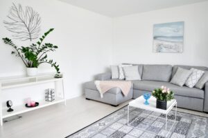 Sofa do codziennego spania: mechanizmy, materac, wymiary i realne koszty